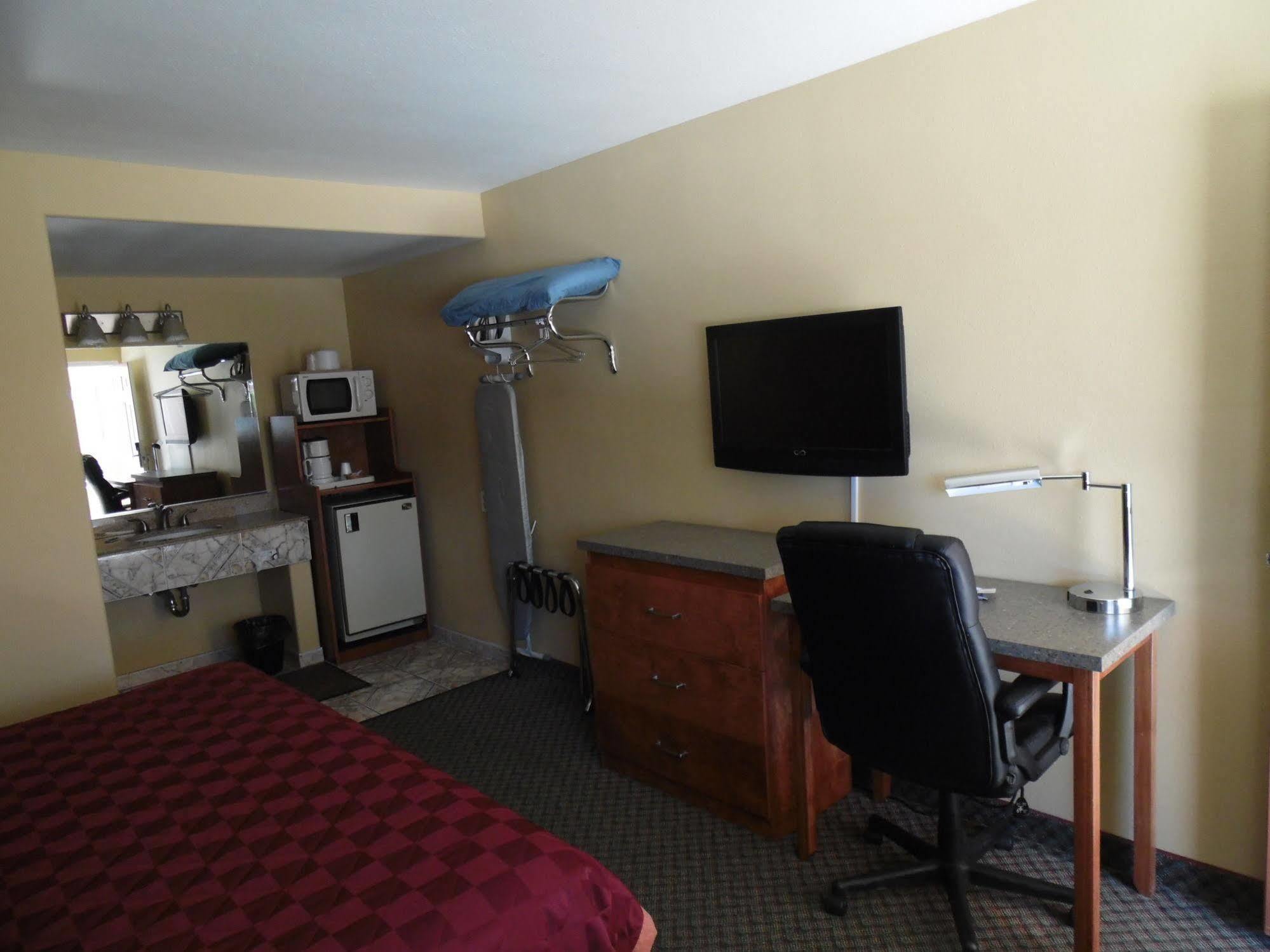 Trails Motel Lone Pine Dış mekan fotoğraf