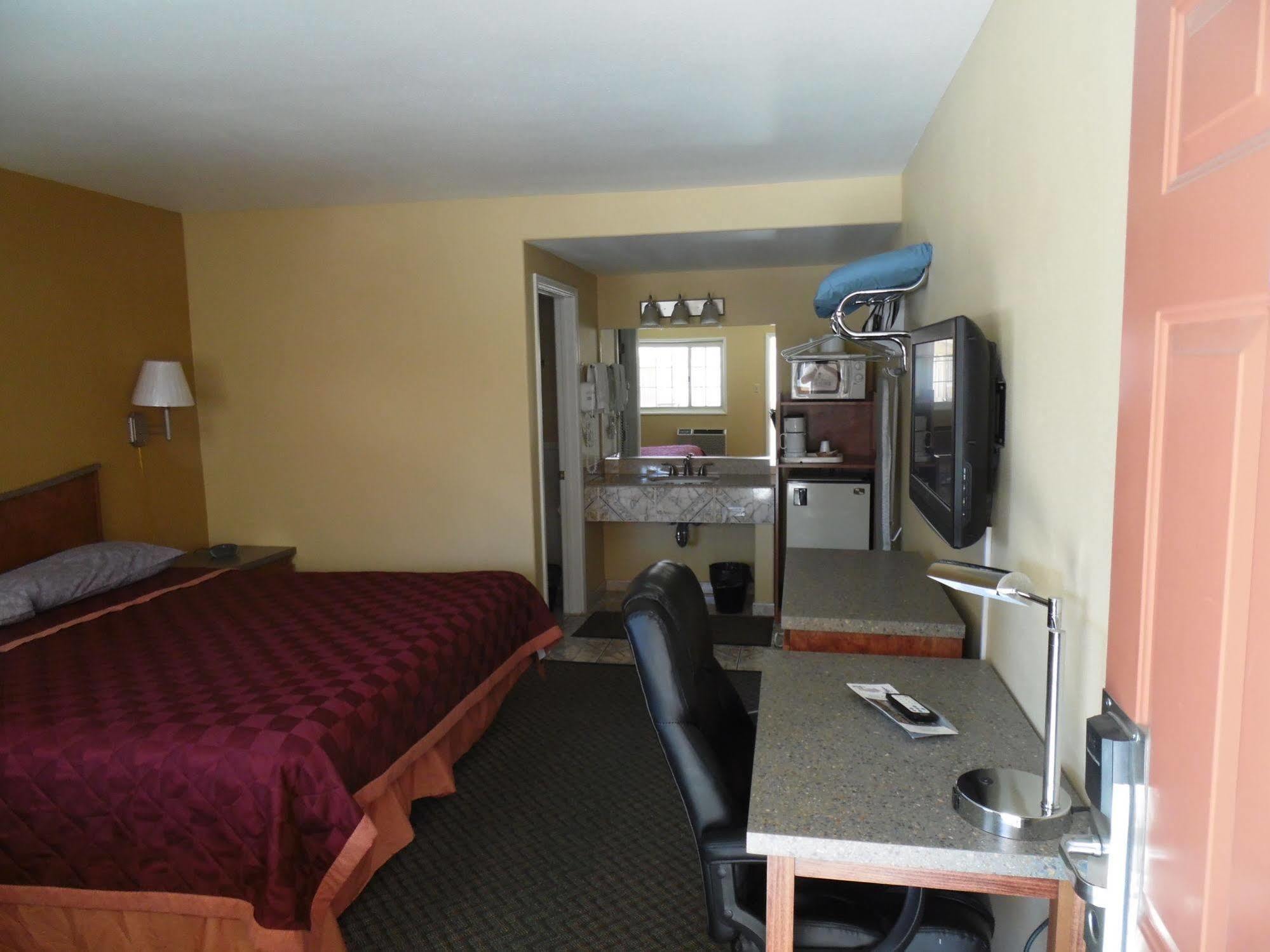 Trails Motel Lone Pine Dış mekan fotoğraf